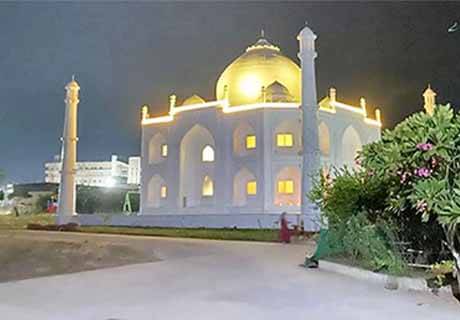 Madhya Pradesh Man Gifts His Wife a Taj Mahal Look-Like Home Taj-Mahal-look-alike-home-built-by-Anand-Prakash-Chouksey