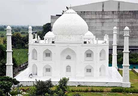 Madhya Pradesh Man Gifts His Wife a Taj Mahal Look-Like Home Taj-Mahal-replica-house